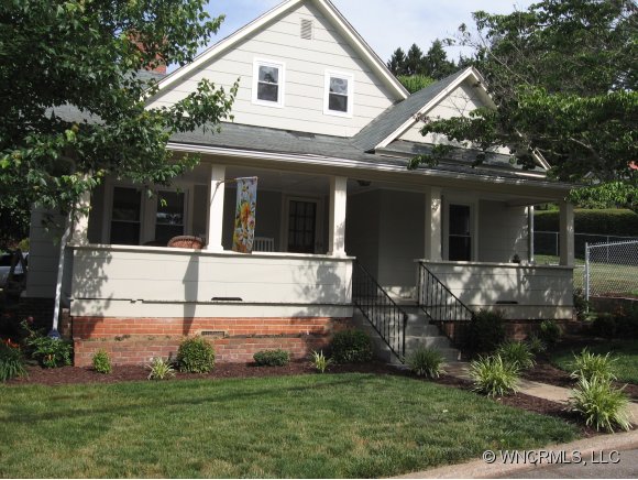 29 Pharr St, Canton, NC 28716 photo 1