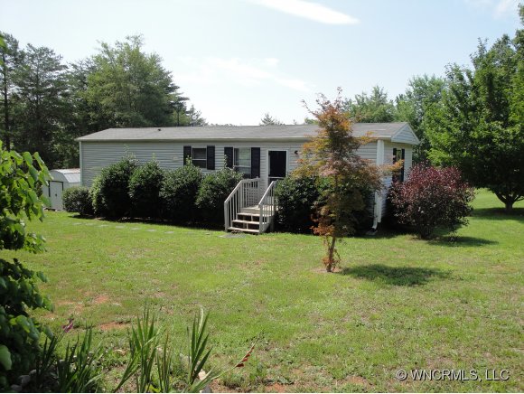 89 Smith Rd, Columbus, NC 28722 photo 1
