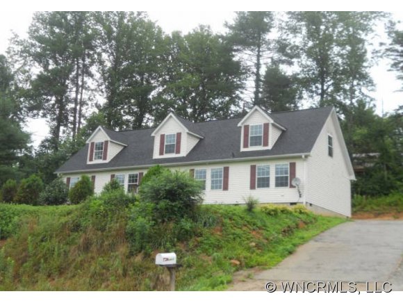 8 John Halford Ct, Hendersonville, NC 28792 photo 1