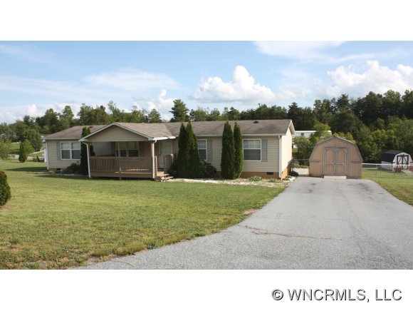 464 Divide Loop, Flat Rock, NC 28731 photo 1