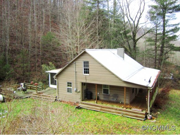 560 Pine Branch Rd, Marshall, NC 28753 photo 1