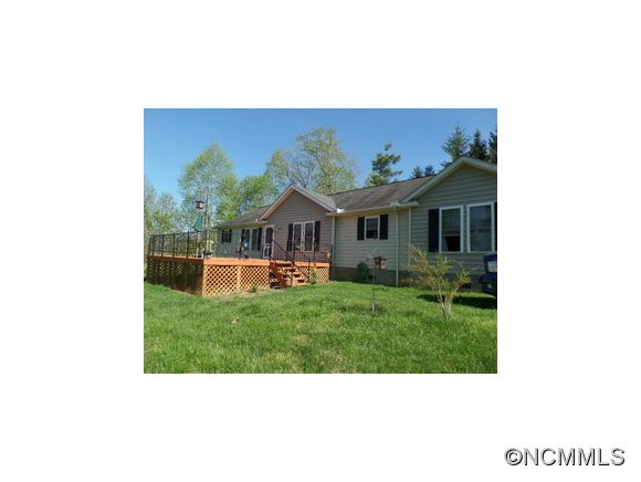 209 Hollifield, Spruce Pine, NC 28777 photo 1