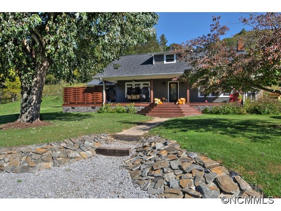 95 Wayward Cv, Clyde, NC 28721 photo 1