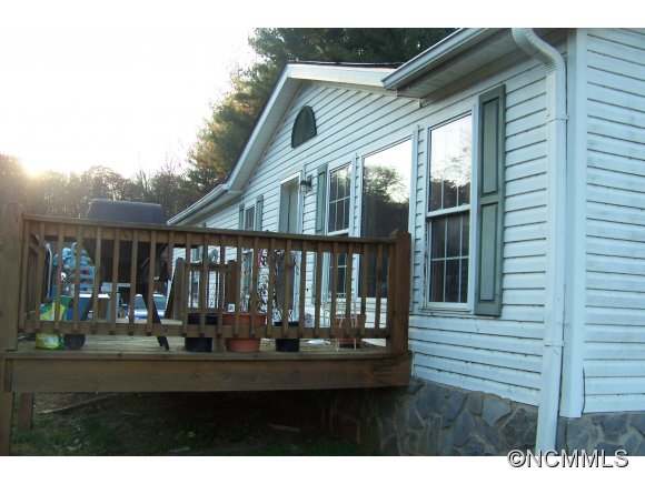 135 Walnut Rd, Clyde, NC 28721 photo 1