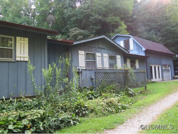 144 Laurel Creek Dr, Cedar Mountain, NC 28718 photo 1