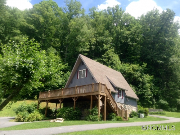 749 Beech Tree, Whittier, NC 28789 photo 1