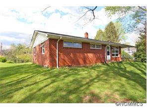 69 Windy Hill Dr, Clyde, NC 28721 photo 1
