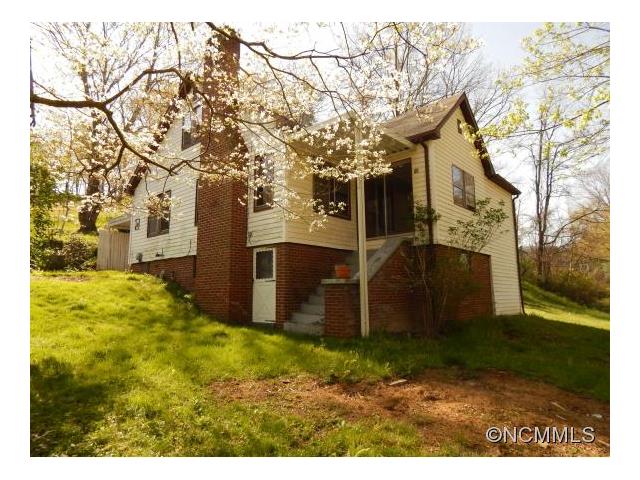 58 Rogers St, Clyde, NC 28721 photo 1