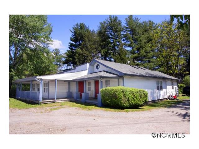 843 Ecusta Rd, Brevard, NC 28712 photo 1