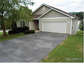19 E Danbury Ln, Brevard, NC 28712 photo 1