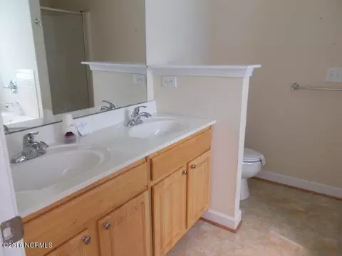 690 E Pipers Gln, Shallotte, NC 28470 photo 9