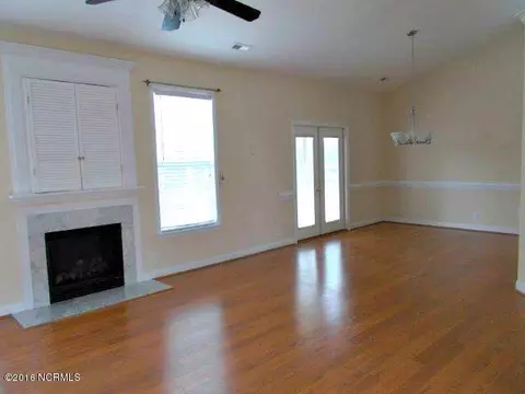 690 E Pipers Gln, Shallotte, NC 28470 photo 2
