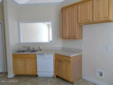 690 E Pipers Gln, Shallotte, NC 28470 photo 4