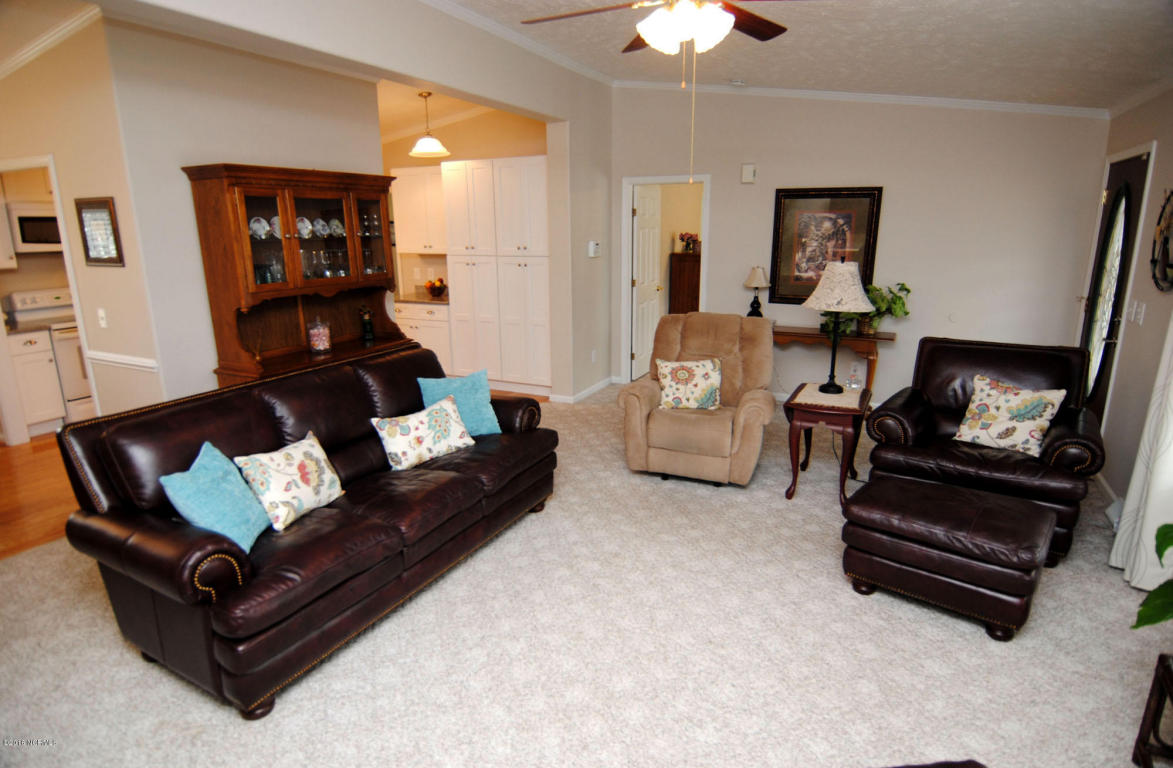 100 Royal Oaks Dr, Hampstead, NC 28443 photo 9