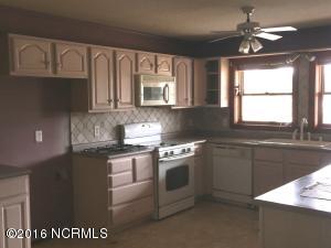 6395 Point Caswell Rd, Atkinson, NC 28421 photo 8