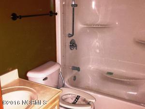 6395 Point Caswell Rd, Atkinson, NC 28421 photo 11