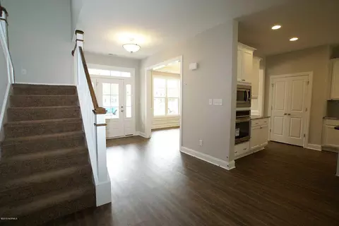 573 W Craftsman Way, Hampstead, NC 28443 photo 2