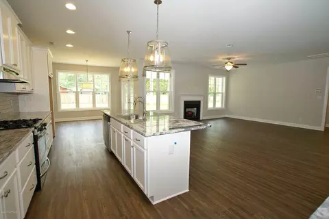 573 W Craftsman Way, Hampstead, NC 28443 photo 5