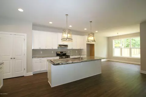 573 W Craftsman Way, Hampstead, NC 28443 photo 3