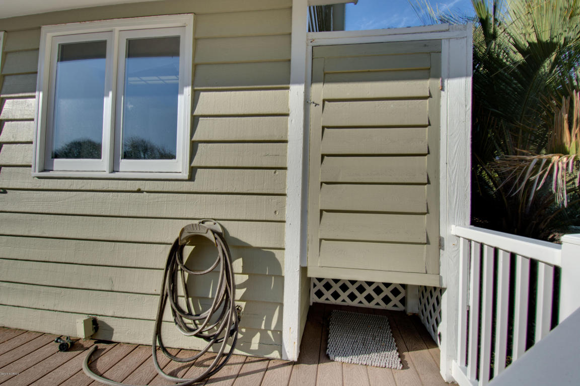100 Windjammer Cv, Emerald Isle, NC 28594 photo 38