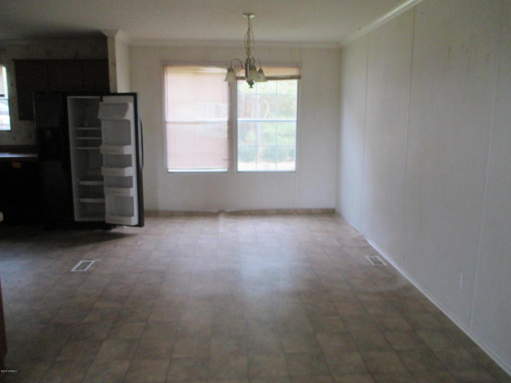 104 Melvin Rd, Harrells, NC 28444 photo 4