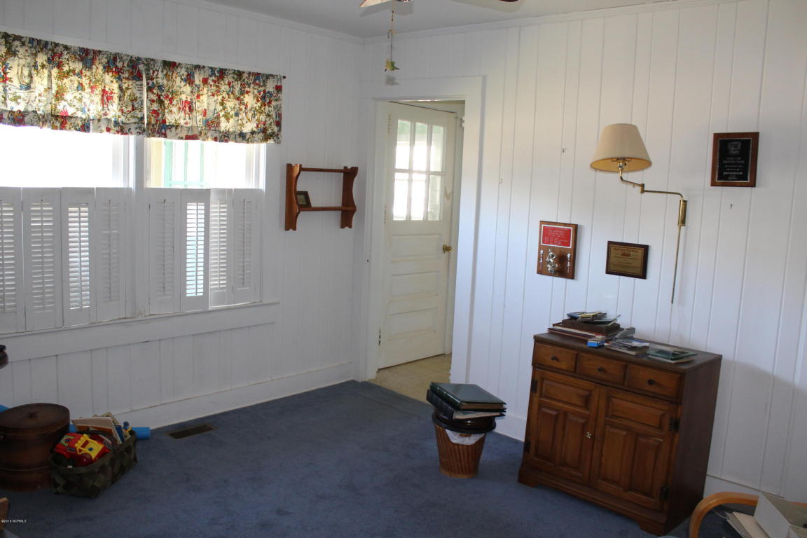 129 Ash St, Cedar Point, NC 28584 Movoto