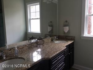 814 Hoover Rd, Hampstead, NC 28443 photo 5