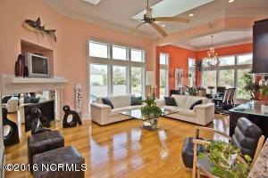 409 Emerald Plantation Rd, Emerald Isle, NC 28594 photo 3