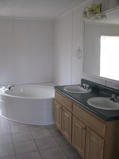 2532 Five Cent Rd, Williamston, NC 27892 photo 11