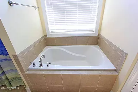473 Landsdowne Cir, Hampstead, NC 28443 photo 25