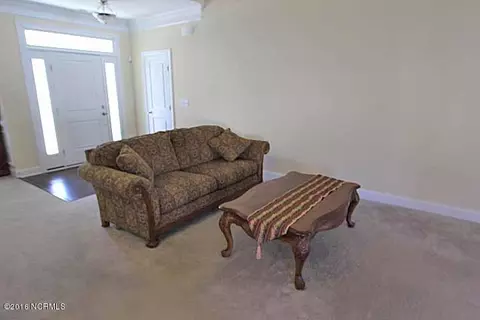 473 Landsdowne Cir, Hampstead, NC 28443 photo 9
