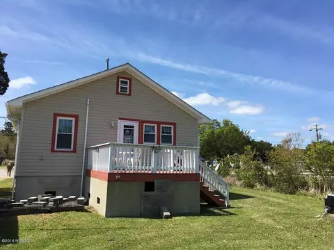139 Community Rd, Davis, NC 28524 photo 6
