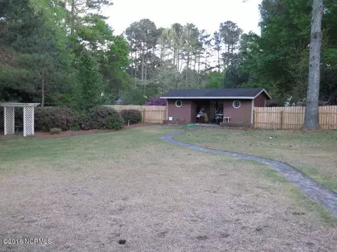 406 Pineview Rd, Clinton, NC 28328 photo 5