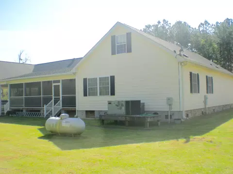 163 Joy Ln, Atkinson, NC 28421 photo 3