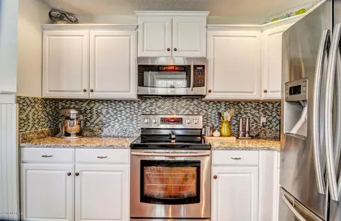 338 Hughes Rd, Hampstead, NC 28443 photo 9