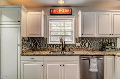 338 Hughes Rd, Hampstead, NC 28443 photo 7
