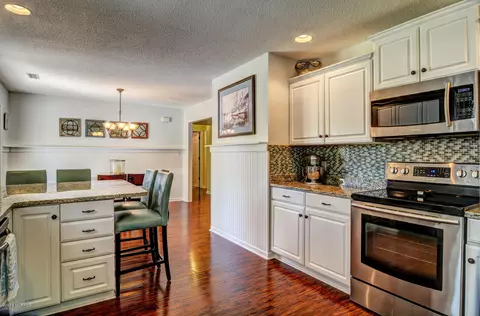 338 Hughes Rd, Hampstead, NC 28443 photo 6