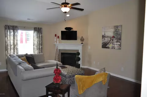 705 Emerald Park Dr, Winterville, NC 28590 photo 4
