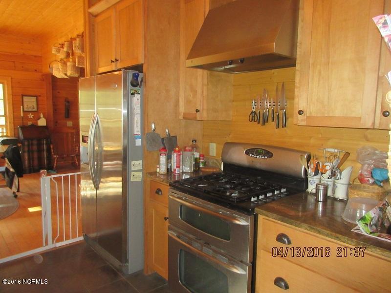 3596 Point Caswell Rd, Atkinson, NC 28421 photo 38