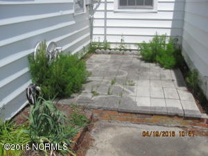 642 Seashore Dr, Atlantic, NC 28511 photo 4