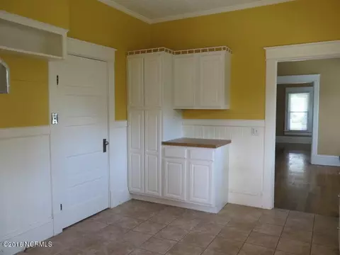 314 E Johnson St, Clinton, NC 28328 photo 5