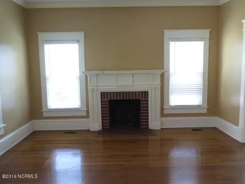 314 E Johnson St, Clinton, NC 28328 photo 9