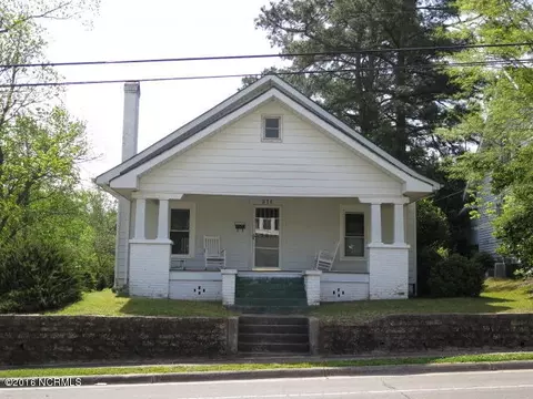 314 E Johnson St, Clinton, NC 28328 photo 2