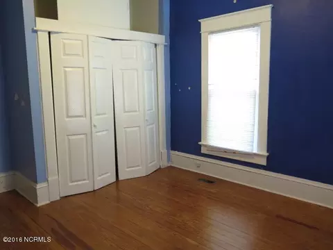 314 E Johnson St, Clinton, NC 28328 photo 12