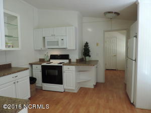 209 Harveys Ln, Hampstead, NC 28443 photo 24