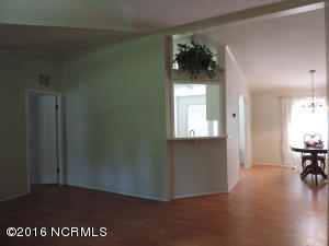 209 Harveys Ln, Hampstead, NC 28443 photo 5