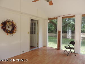 209 Harveys Ln, Hampstead, NC 28443 photo 29