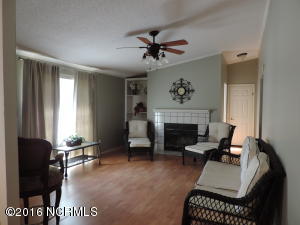 209 Harveys Ln, Hampstead, NC 28443 photo 21