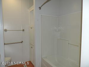 209 Harveys Ln, Hampstead, NC 28443 photo 16