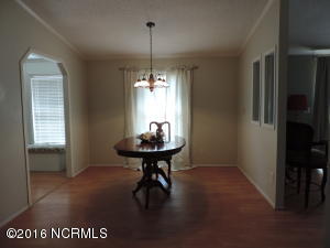 209 Harveys Ln, Hampstead, NC 28443 photo 22